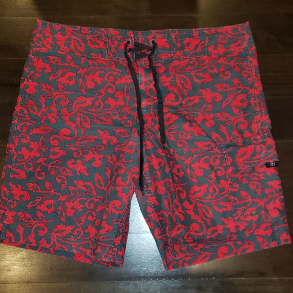 MEN'S GRAY & RED CONVERSE BATHING SUIT SHORTS